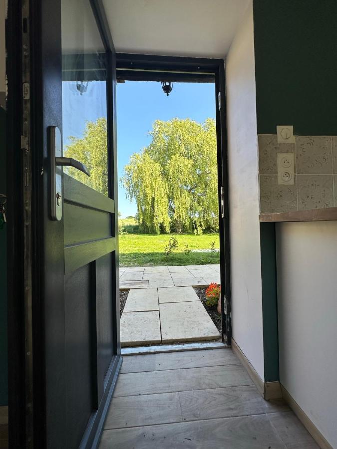 Gite Confortable Au Milieu Des Pres - La Ferme De Montigny Neauphe-Sur-Dive Exterior foto