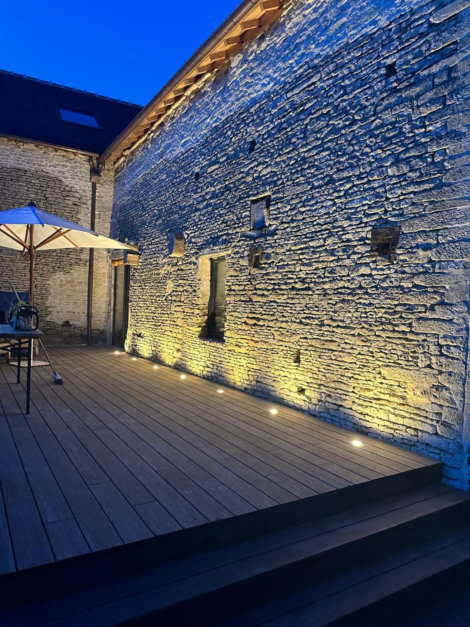 Gite Confortable Au Milieu Des Pres - La Ferme De Montigny Neauphe-Sur-Dive Exterior foto